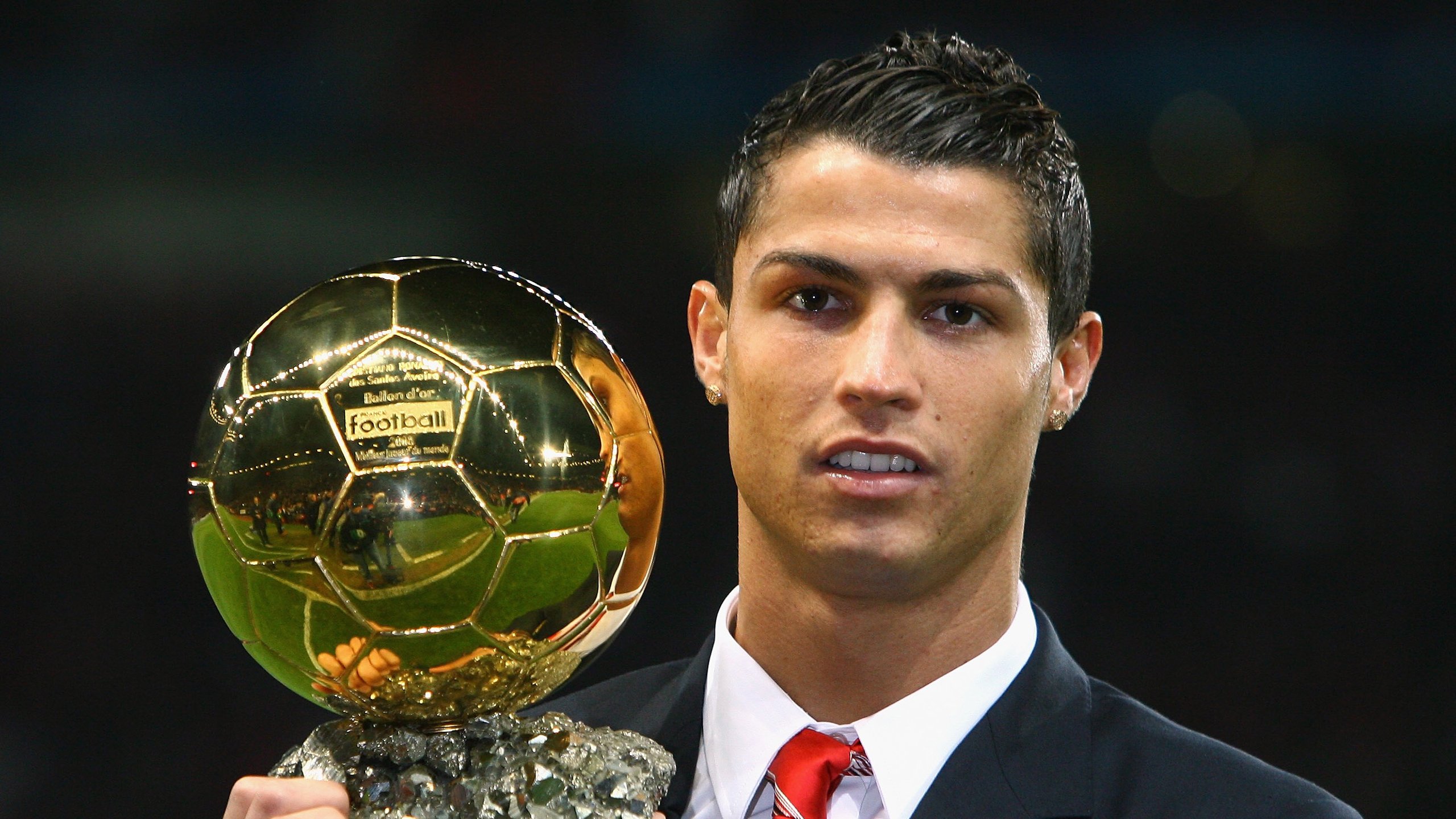 C罗谈与乔治娜订婚,送百万美元戒指。,c罗和乔治娜为什么不结婚